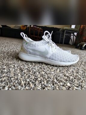 Nike White Mesh Running Shoe - Lightweight Sneaker